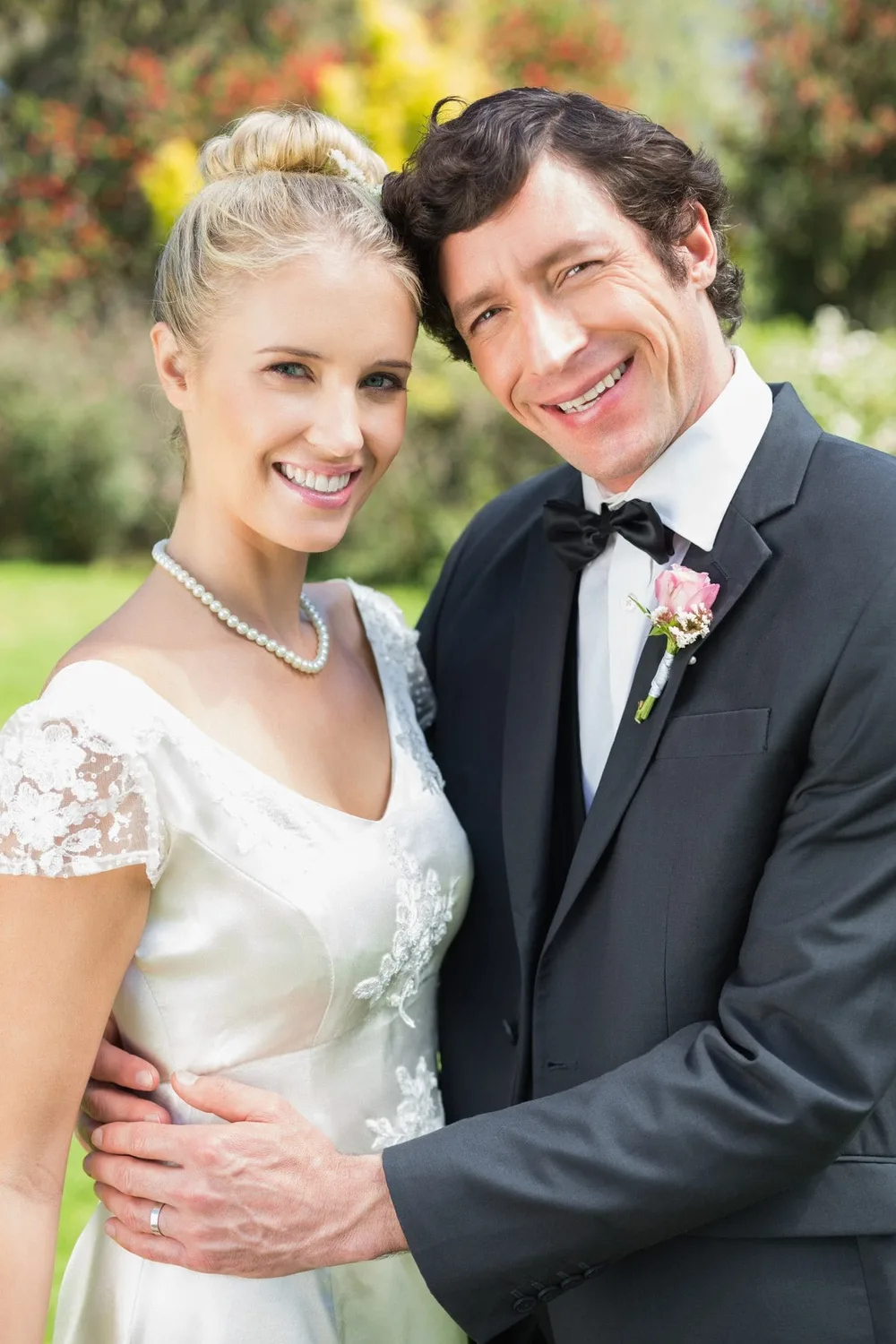 Mariage de prestige réalisé en studio professionnel par Greg Studio Photo à Neuilly-sur-Marne, Seine-Saint-Denis, Paris, Île-de-France, Gagny, Villemomble, Noisy-le-Grand. Prise de vue d'art haut de gamme capturant la complicité et l'authenticité de l'instant.